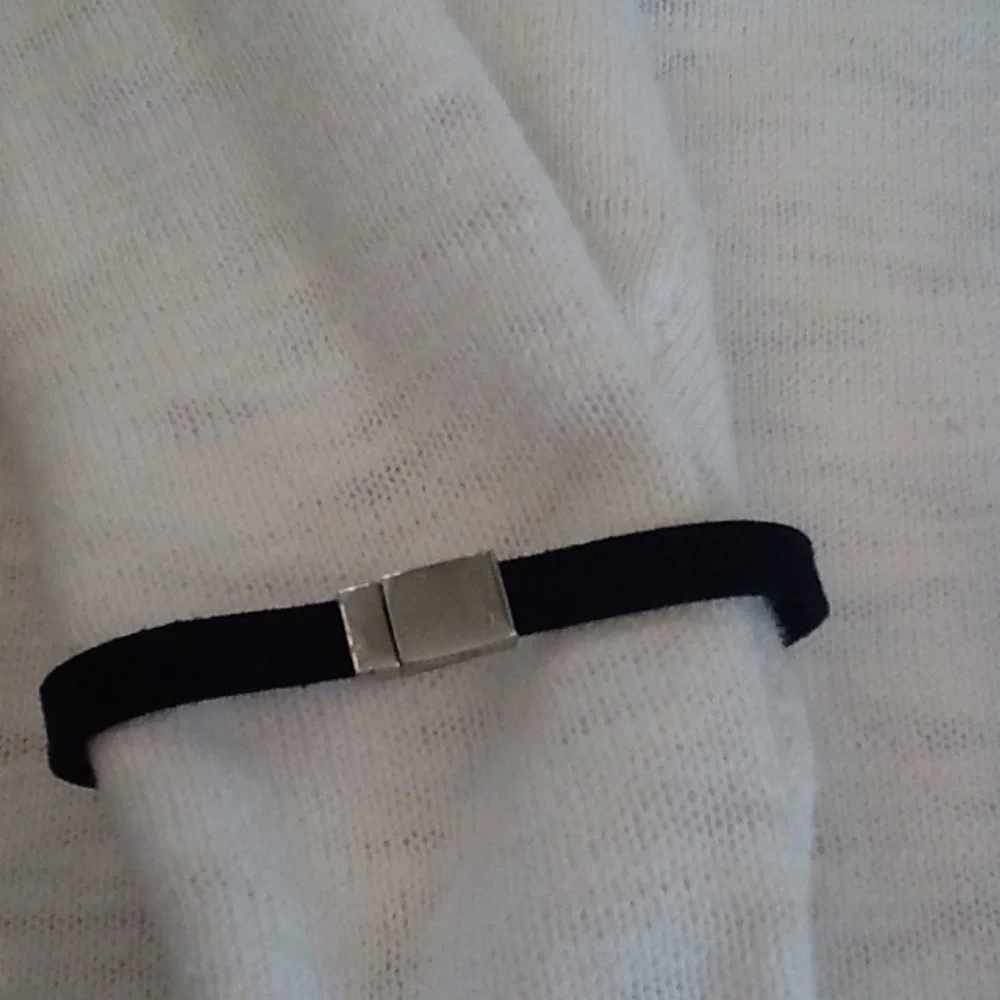 Diamond Rhinestone NWT Magnetic Clasp Bracelet
